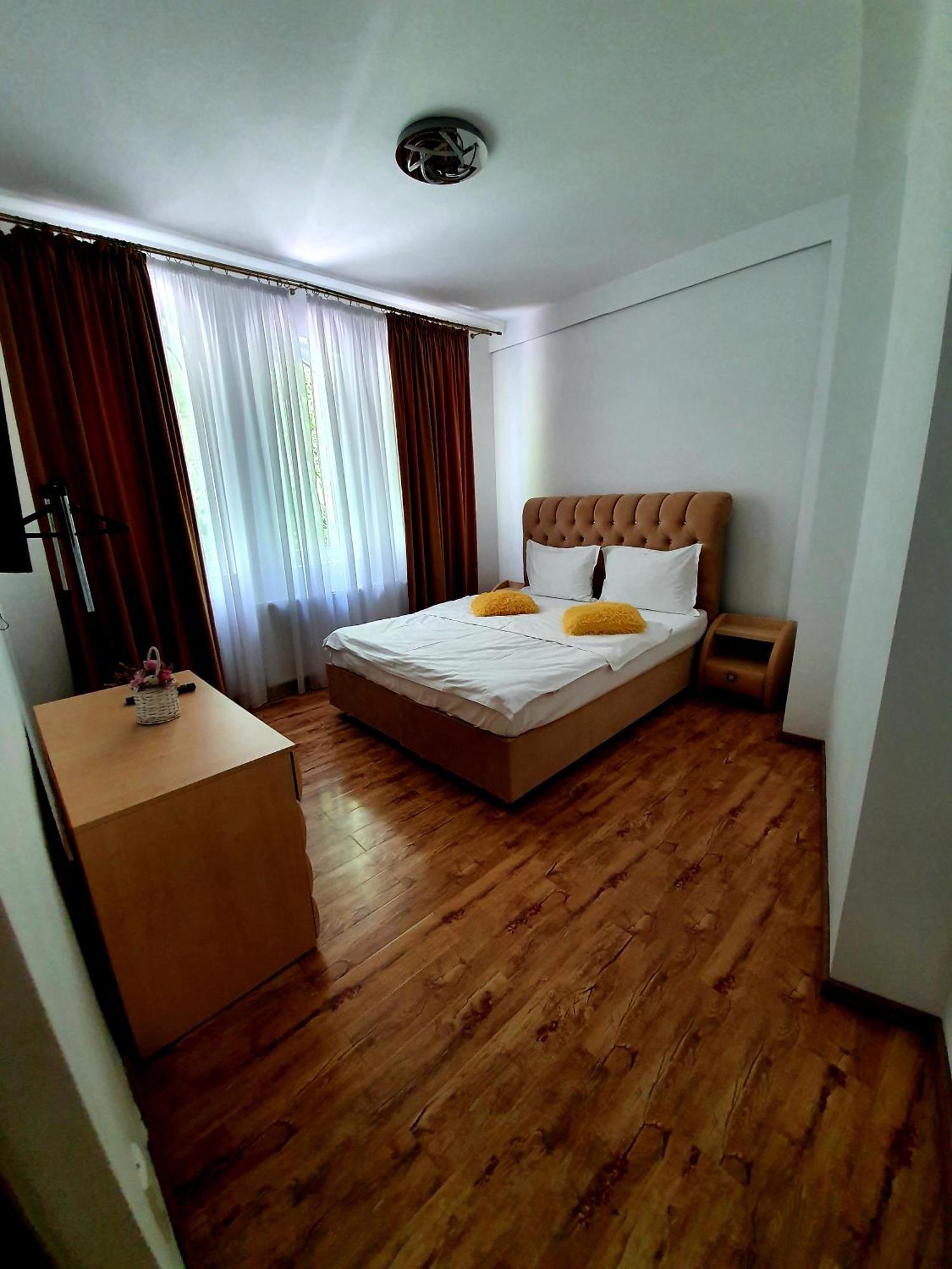 Laura Apartments Sinaia Extérieur photo